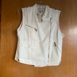 Nice vest, never used